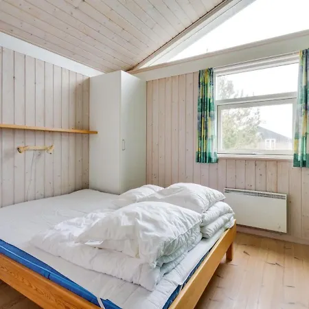 Thorin - 50m From The Sea By Interhome *